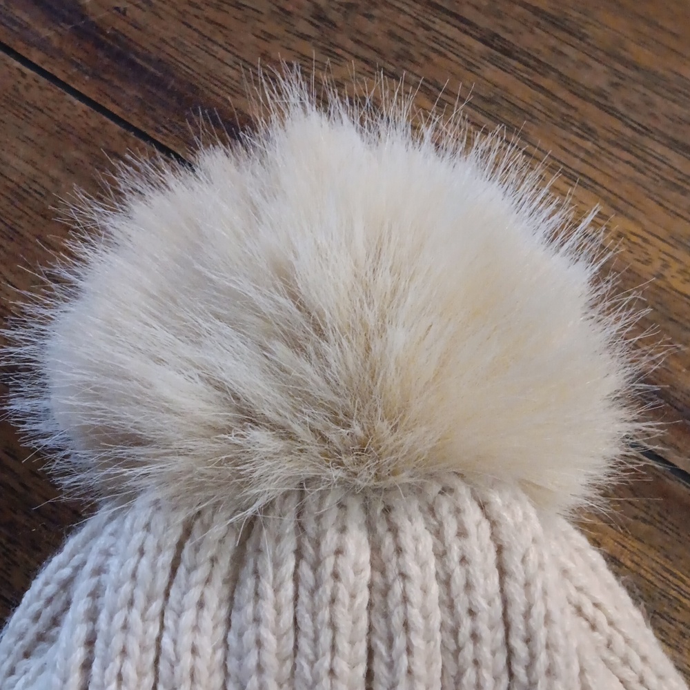 Piozaed Womans Cream Knit Beanie with Pom Pom - Picture 3 of 5